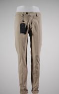 Pantalone B700 in gabardina stretch slim fit quattro colori