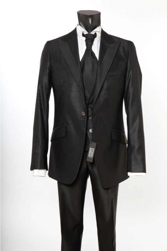Cravatta su vestito nero on sale