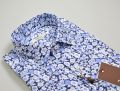 Camicia ingram in cotone regular fit con disegno floreale stampato