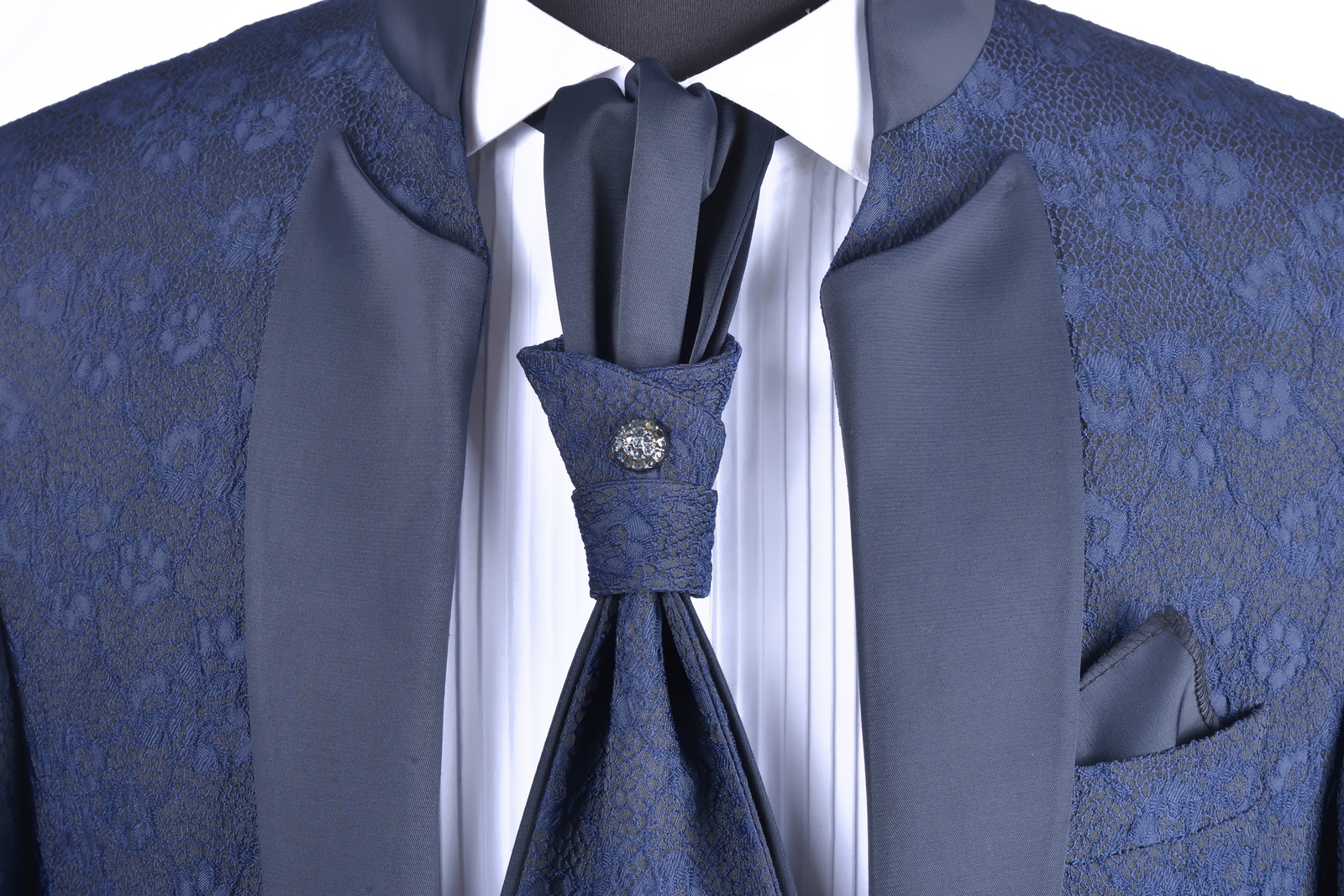 Abito da sposo Baggi slim fit alla coreana blu damascato con gilet e  cravatta - Spedizione Reso Italia Gratis