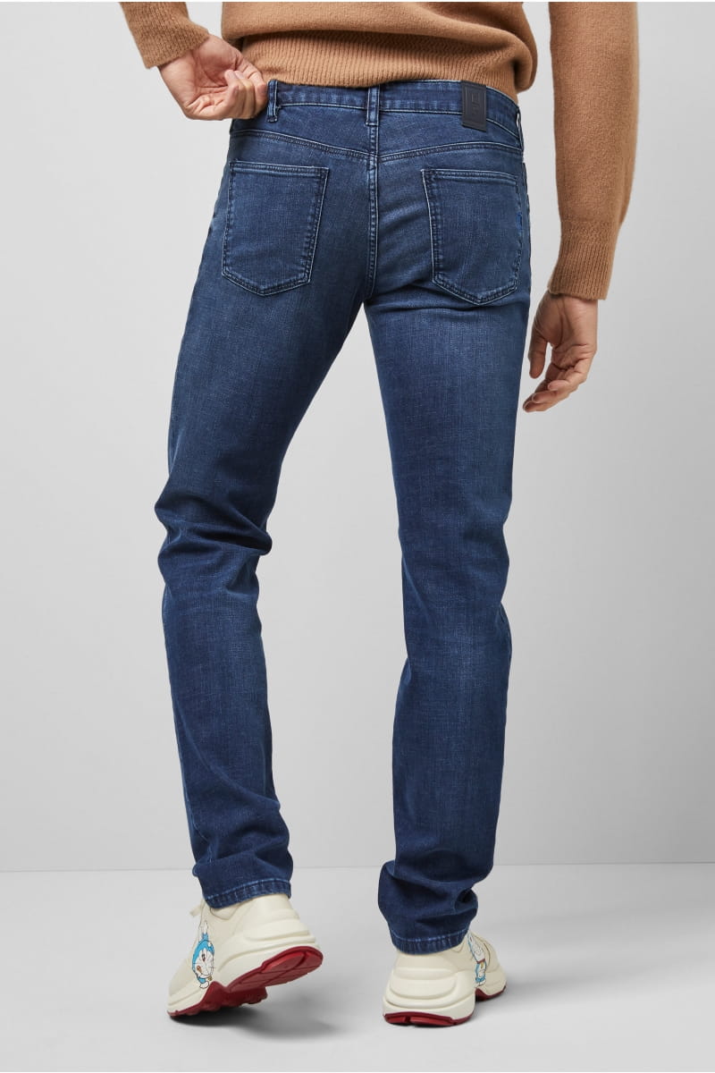 Dark blue stonewash sales jeans