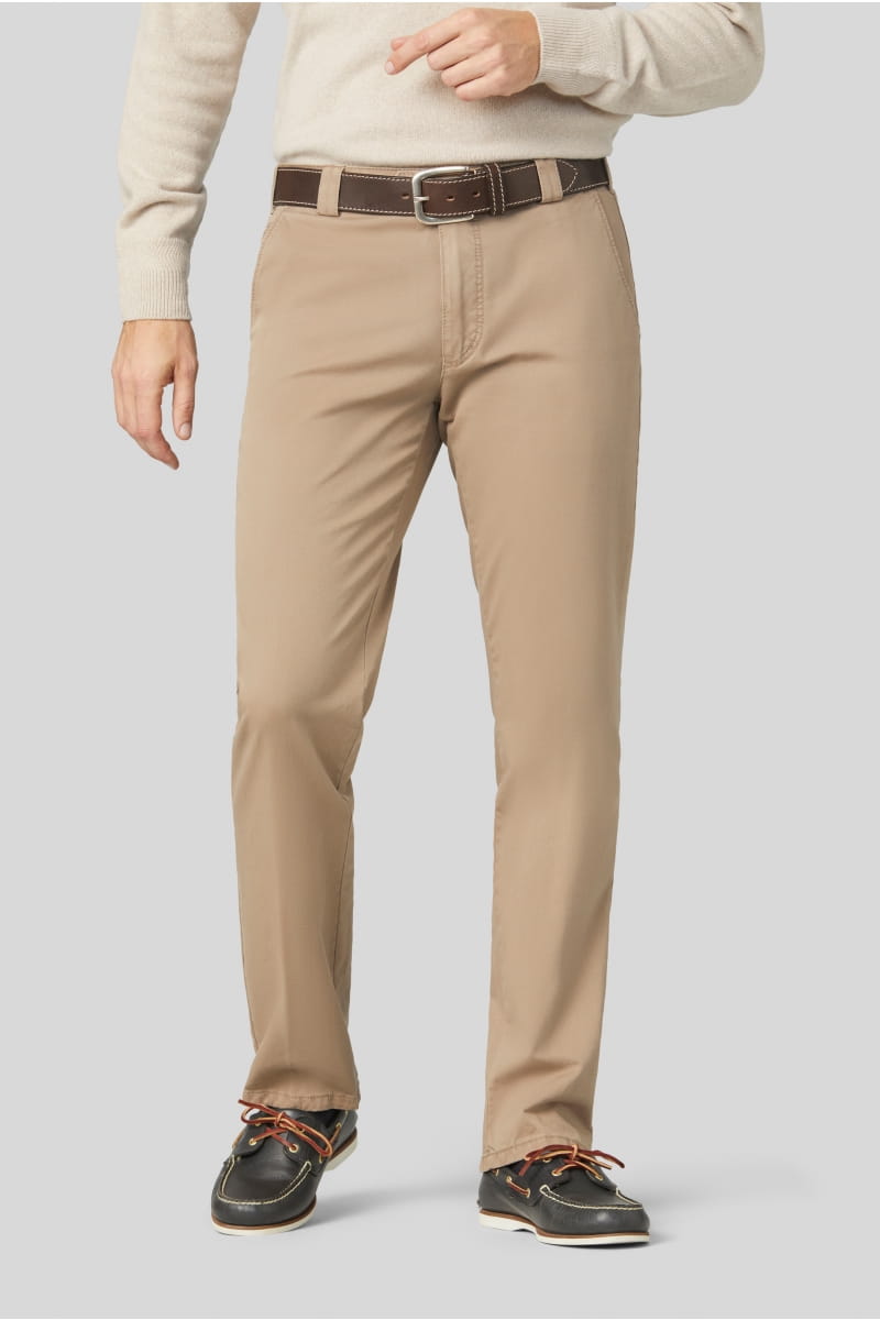 Pantalone sales beige camicia