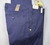 Dark blue trousers modern fit sea barrier in stretch cotton