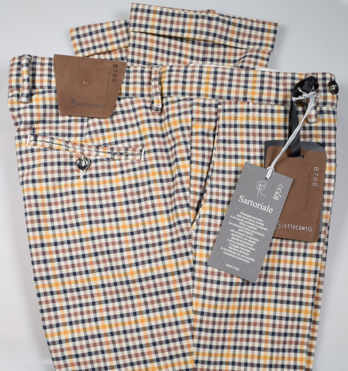 Outfit con pantaloni a quadretti deals