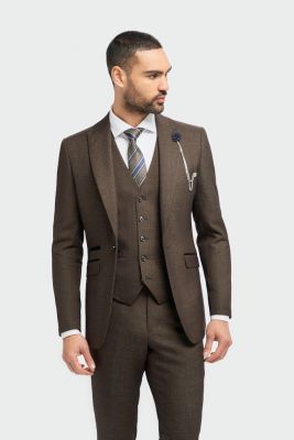 Abito cavani marrone a quadri in tweed con panciotto