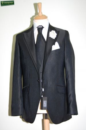 Elegant dress Luciano Soprani black complete with waistcoat matching tie