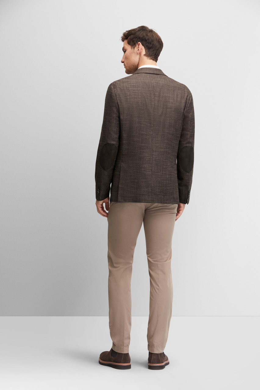 Blazer marrone: come indossarlo in 5 look