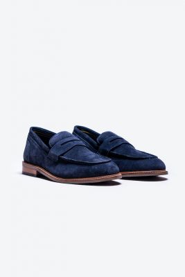 Vintage effect suede moccasin shoe in cavani blue