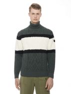 Green knitted turtleneck sweater with diamond pattern